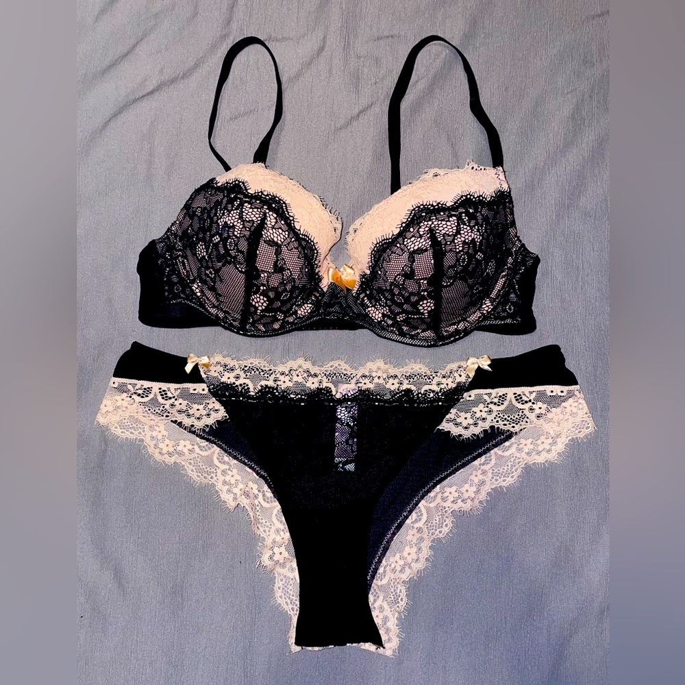 Adore Me black with pink lace Bra/Pantie lingerie set